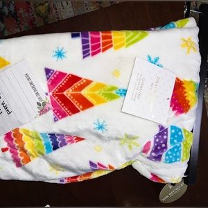 Isaac Mizrahi New Rainbow Christmas Tree throw blanket SUPER SOFT pride neon